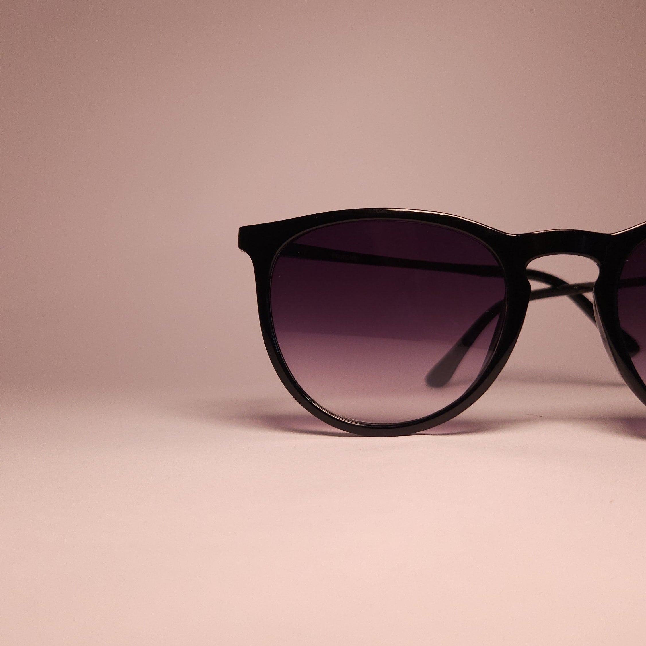 OLIWER MARTINO ECONOMY